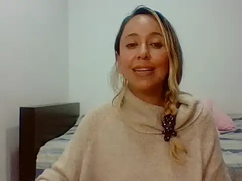Snapshot of leah_susman chatting on November 14, 2025, 6:17 am leah susman online show from November 14, 2025, 6:17 am