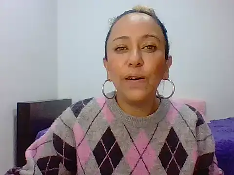 Snapshot of leah_susman chatting on September 23, 2025, 1:45 am leah susman online show from September 23, 2025, 1:45 am