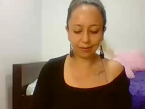 Snapshot of leah_susman chatting on November 23, 2025, 1:59 am leah susman online show from November 23, 2025, 1:59 am