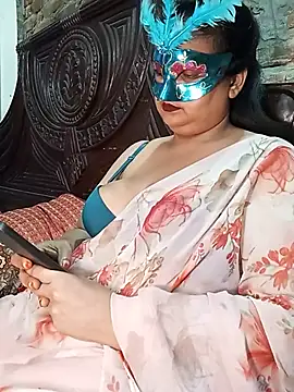Snapshot of Tanisha-Chy chatting on July 6, 2026, 5:48 pm Tanisha-Chy online show from July 6, 2026, 5:48 pm