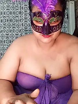 Snapshot of Tanisha-Chy chatting on July 14, 2026, 7:09 pm Tanisha-Chy online show from July 14, 2026, 7:09 pm
