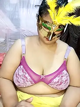 Tanisha-Chy online show from October 15, 2025, 5:10 pm