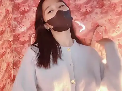 Miumiu028 online show from February 9, 2026, 4:43 am