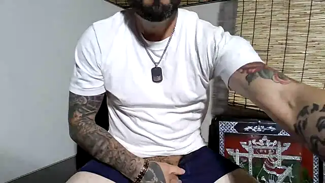 DjPlayer213lbeach online show from December 16, 2025, 10:52 am