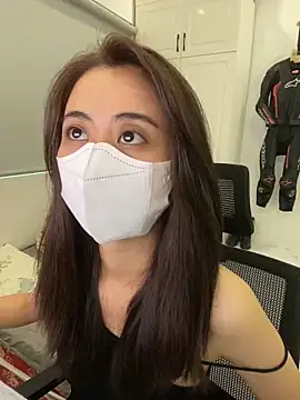 Snapshot of Mochi21 chatting on October 14, 2025, 4:13 am Mochi21 online show from October 14, 2025, 4:13 am