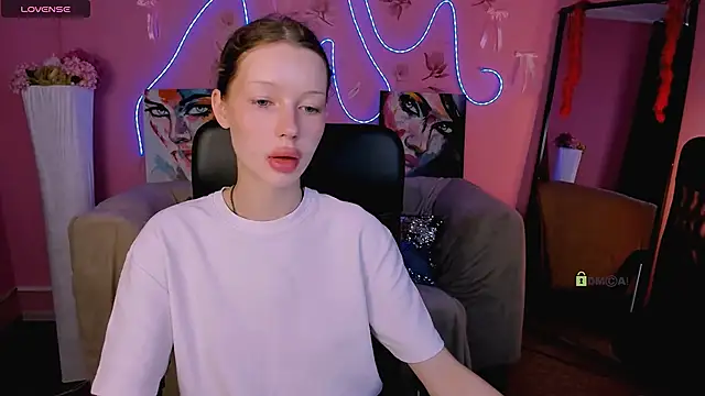 Snapshot of khloebeauty chatting on June 8, 2026, 5:52 am khloebeauty online show from June 8, 2026, 5:52 am
