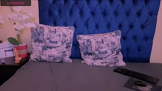 IndianSapphireX online show from October 30, 2025, 5:17 am