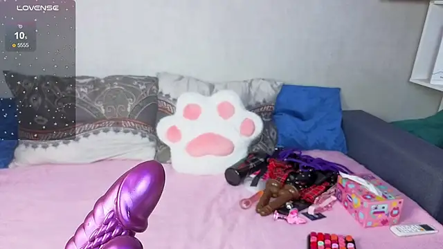 KittySweetness online show from September 29, 2025, 12:44 pm