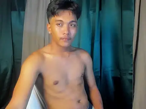Snapshot of chris_hot_asian_loverboy chatting on June 1, 2026, 10:04 am chris hot asian loverboy online show from June 1, 2026, 10:04 am