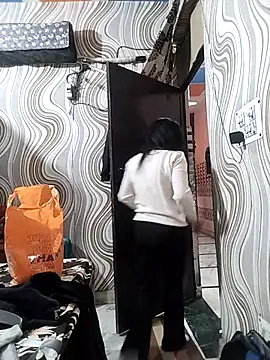 meenu bhabhi547 online show from November 18, 2025, 4:27 am