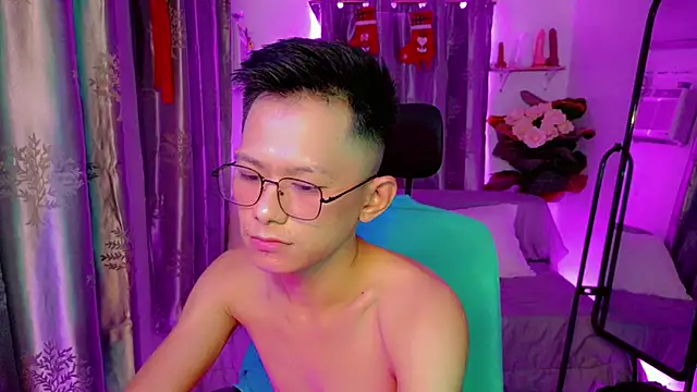 Skinny CumLoader69 online show from November 28, 2025, 4:23 am