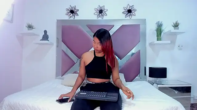 Snapshot of Meegan_Doll chatting on October 29, 2025, 2:16 pm Meegan Doll online show from October 29, 2025, 2:16 pm