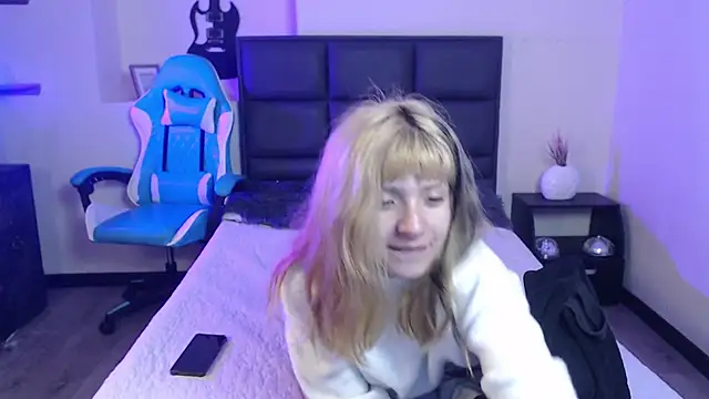 Amnesia  online show from October 12, 2025, 12:17 pm