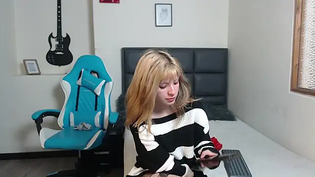 Amnesia  online show from October 15, 2025, 6:05 pm