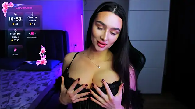 Snapshot of Veronica_Larsson chatting on November 13, 2025, 8:24 pm Veronica Larsson online show from November 13, 2025, 8:24 pm