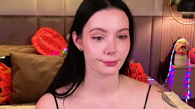 Snapshot of Goldy_Stark chatting on October 19, 2025, 8:44 pm Goldy Stark online show from October 19, 2025, 8:44 pm