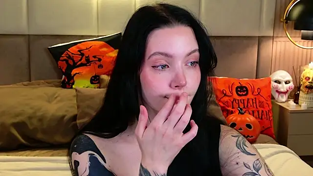 Snapshot of Goldy_Stark chatting on October 26, 2025, 8:42 pm Goldy Stark online show from October 26, 2025, 8:42 pm