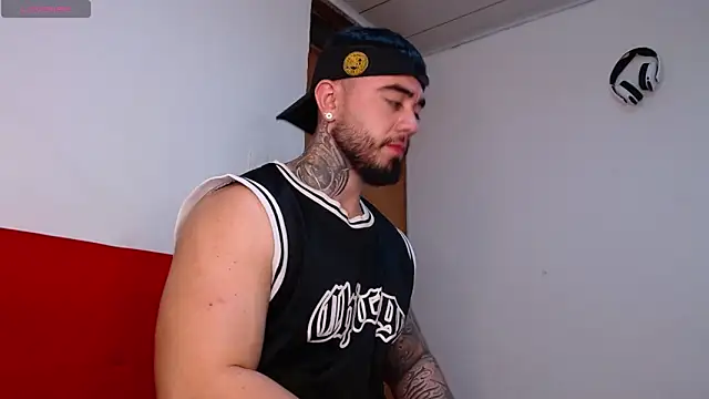 Snapshot of tommyblessd1 chatting on November 14, 2025, 7:12 am tommyblessd1 online show from November 14, 2025, 7:12 am