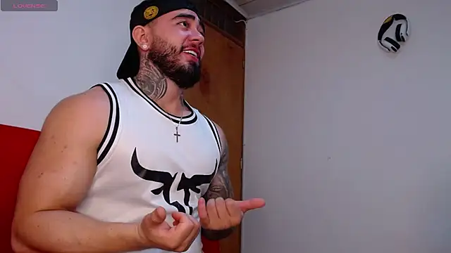 Snapshot of tommyblessd1 chatting on November 8, 2025, 1:03 pm tommyblessd1 online show from November 8, 2025, 1:03 pm