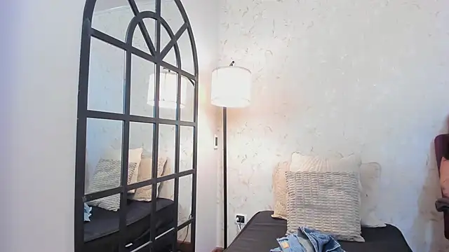 Snapshot of aliceandsia chatting on March 17, 2026, 7:28 pm aliceandsia online show from March 17, 2026, 7:28 pm