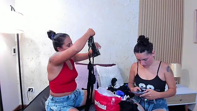 Snapshot of aliceandsia chatting on July 28, 2026, 7:15 pm aliceandsia online show from July 28, 2026, 7:15 pm