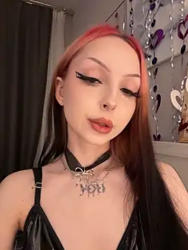 Lina Thornton  online show from March 1, 2026, 8:09 pm