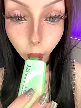 Lina Thornton  online show from October 8, 2025, 10:10 pm