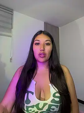 SharaRous online show from June 28, 2026, 1:01 am