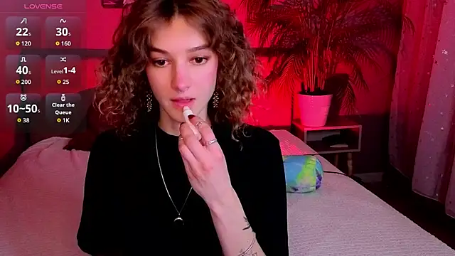 Snapshot of __grace__ chatting on October 9, 2025, 10:27 am grace online show from October 9, 2025, 10:27 am