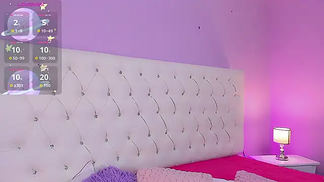 Snapshot of DaniielaV chatting on October 20, 2025, 1:33 pm DaniielaV online show from October 20, 2025, 1:33 pm