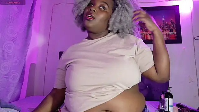 Snapshot of ebony_NeighborMoans chatting on May 17, 2026, 9:15 pm ebony NeighborMoans online show from May 17, 2026, 9:15 pm