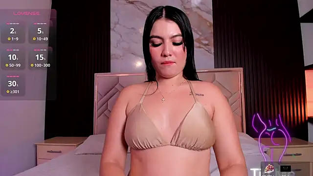 Snapshot of MiaaFarrel chatting on October 15, 2025, 6:27 pm MiaaFarrel online show from October 15, 2025, 6:27 pm