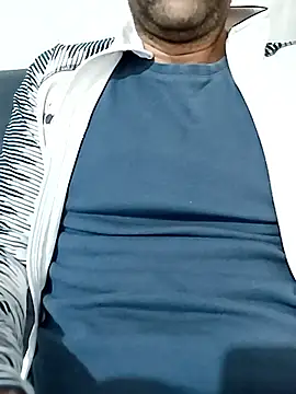 fearleass online show from November 11, 2025, 9:09 pm