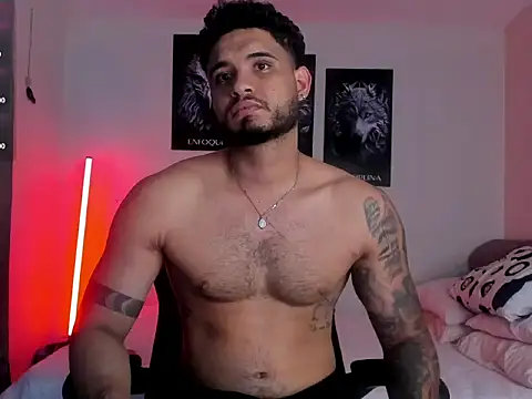 Austin torres  online show from October 4, 2025, 10:11 pm