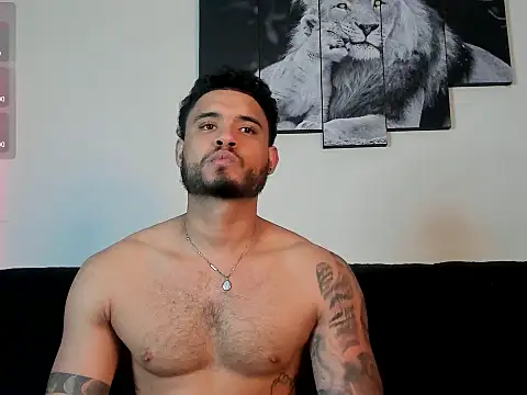 Austin torres  online show from September 24, 2025, 2:51 am