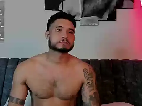 Austin torres  online show from September 9, 2025, 1:27 am