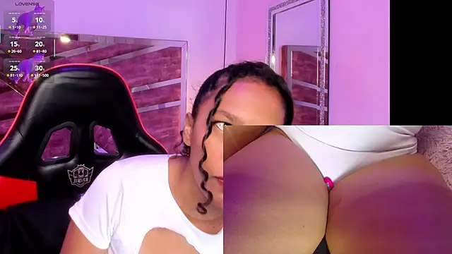 Snapshot of NovaLyn chatting on October 11, 2025, 4:46 am NovaLyn online show from October 11, 2025, 4:46 am