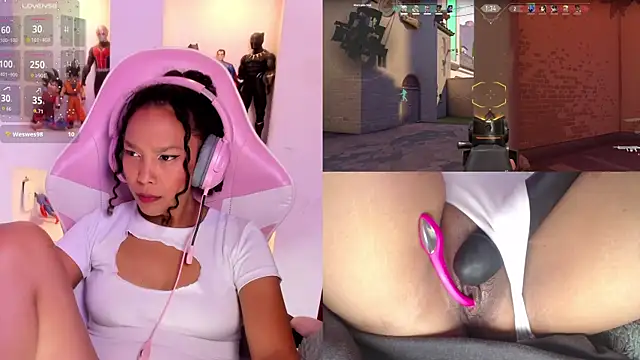 Snapshot of NovaLyn chatting on October 15, 2025, 5:06 am NovaLyn online show from October 15, 2025, 5:06 am