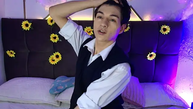 AleAurarashi online show from April 23, 2026, 12:00 pm
