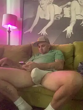 Hothotboyg online show from February 5, 2026, 10:05 pm