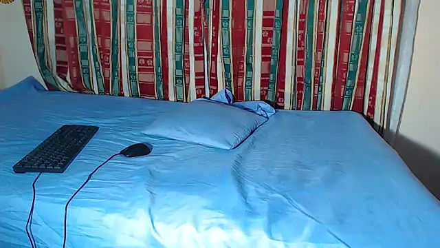 xebonyqueeenxxx online show from October 7, 2025, 10:22 pm