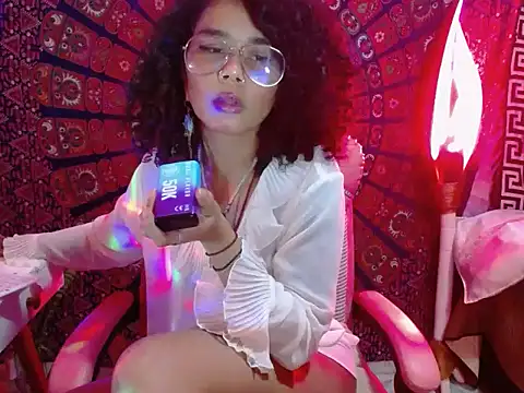 Snapshot of Delliriummm chatting on March 28, 2026, 3:51 am Delliriummm online show from March 28, 2026, 3:51 am