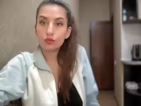 Snapshot of MissKira_Fox chatting on October 24, 2025, 8:24 am MissKira Fox online show from October 24, 2025, 8:24 am