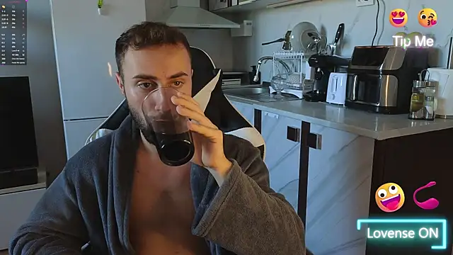 Snapshot of RyanStorm_ chatting on October 20, 2025, 1:33 pm RyanStorm online show from October 20, 2025, 1:33 pm