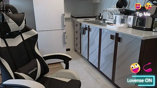 Snapshot of RyanStorm_ chatting on October 22, 2025, 11:20 am RyanStorm online show from October 22, 2025, 11:20 am