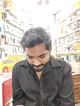 avi007p online show from December 4, 2025, 1:43 pm