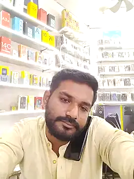 avi007p online show from November 5, 2025, 9:01 am