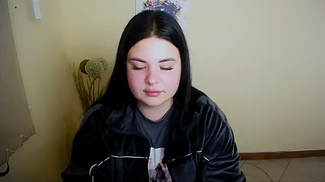  Trisha li online show from October 13, 2025, 12:07 pm