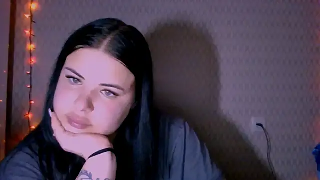  Trisha li online show from November 30, 2025, 5:03 pm