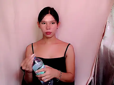 Snapshot of slutty_whore_anne chatting on November 6, 2025, 5:44 am slutty whore anne online show from November 6, 2025, 5:44 am